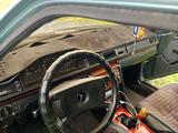Mercedes-Benz E 220 1993 года за 1 300 000 тг. в Алтай – фото 3