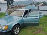 Mercedes-Benz E 220 1993 года за 1 300 000 тг. в Алтай – фото 5