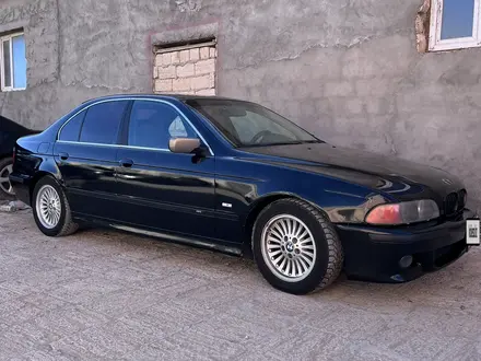 BMW 528 1997 года за 3 000 000 тг. в Актау – фото 4
