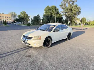 Mitsubishi Galant