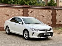 Toyota Camry 2015 года за 11 900 000 тг. в Шымкент