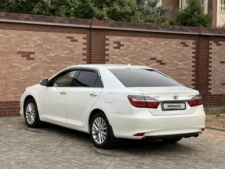 Toyota Camry 2015 года за 11 900 000 тг. в Шымкент – фото 5