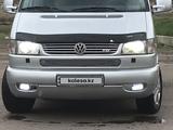 Volkswagen Caravelle 2001 годаүшін6 800 000 тг. в Караганда