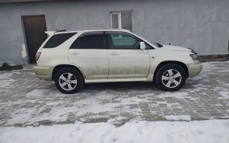 Toyota Harrier 2000 годаfor5 300 000 тг. в Астана