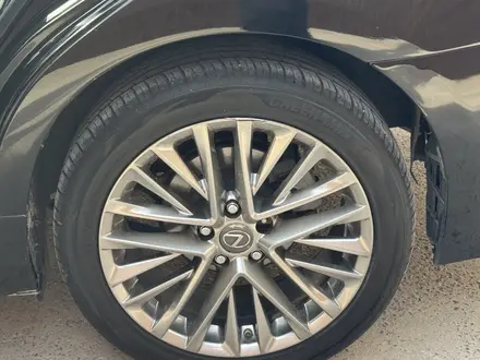 Lexus ES 300h 2014 года за 10 800 000 тг. в Алматы – фото 16