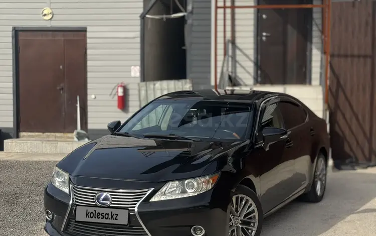 Lexus ES 300h 2014 годаүшін10 800 000 тг. в Алматы