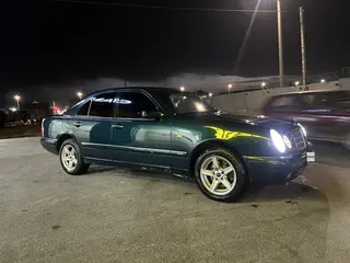 Mercedes-Benz E 280