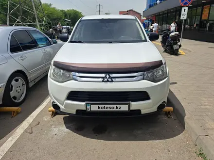 Mitsubishi Outlander 2014 года за 6 200 000 тг. в Алматы – фото 4