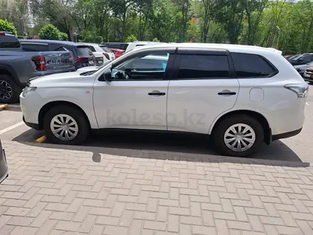 Mitsubishi Outlander 2014 года за 6 200 000 тг. в Алматы – фото 3