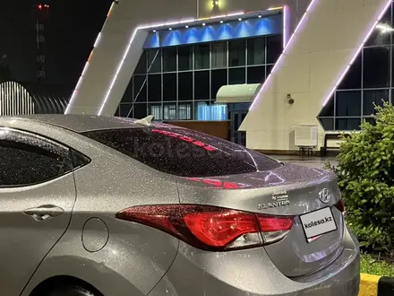 Hyundai Elantra 2015 года за 4 500 000 тг. в Актобе – фото 3
