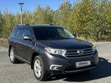Toyota Highlander 2013 года за 13 000 000 тг. в Актобе – фото 3