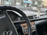 Mercedes-Benz E 200 1988 года за 600 000 тг. в Тараз – фото 4