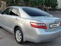 Toyota Camry 2007 года за 7 600 000 тг. в Шымкент – фото 8