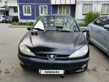 Peugeot 206, 2001
