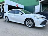 Toyota Camry 2020 года за 14 700 000 тг. в Уральск – фото 3