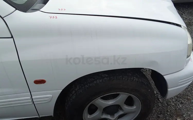 Крыло переднее Suzuki Grand Vitara TD62W за 37 000 тг. в Усть-Каменогорск