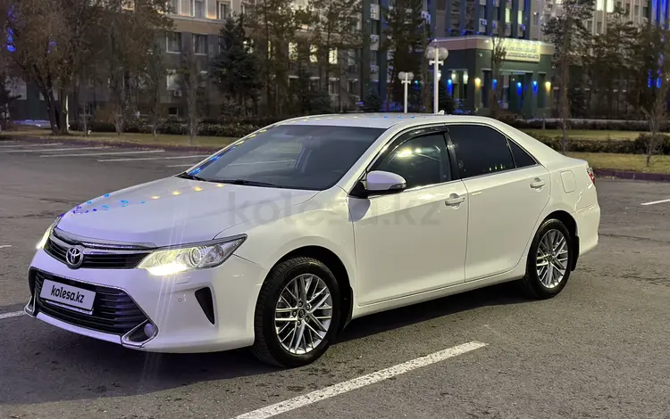 Toyota Camry 2015 года за 11 200 000 тг. в Актобе