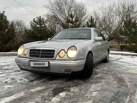 Mercedes-Benz E 320 1997 года за 4 000 000 тг. в Алматы – фото 2