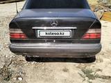 Mercedes-Benz E 200 1994 года за 2 200 000 тг. в Туркестан – фото 3