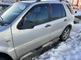 Mercedes-Benz ML 320 1999 года за 3 300 000 тг. в Усть-Каменогорск – фото 2