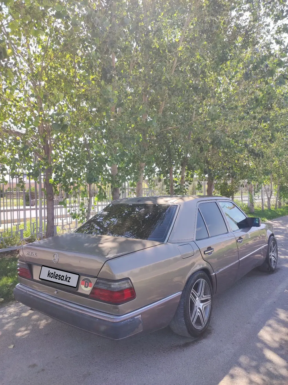Mercedes-Benz E-Class, 1992