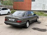 Mercedes-Benz E 280 1995 года за 2 600 000 тг. в Алматы – фото 4