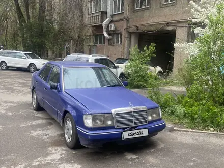 Mercedes-Benz E 300 1990 годаүшін1 050 000 тг. в Алматы – фото 3