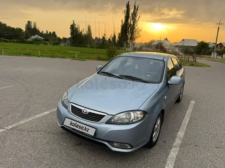 Daewoo Gentra 2014 года за 3 300 000 тг. в Шымкент – фото 9