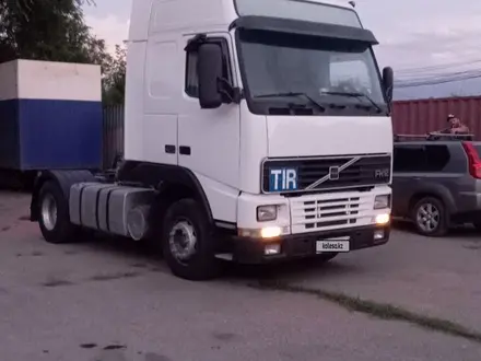 Volvo  FH 2001 года за 12 000 000 тг. в Астана – фото 2