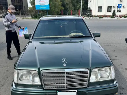 Mercedes-Benz E 220 1995 года за 3 500 000 тг. в Шымкент – фото 20