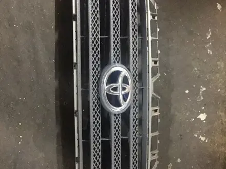 Решетка радиатора Toyota Tundra за 60 000 тг. в Алматы