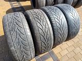 Шины 285/60 R18 — "Bridgestone Dueler H/P" (Япония), летние, в хоүшін65 000 тг. в Астана – фото 2