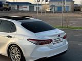 Toyota Camry 2019 года за 13 700 000 тг. в Актау – фото 3