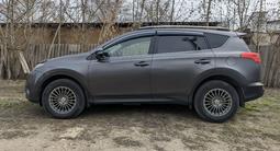 Toyota RAV4 2012 года за 9 400 000 тг. в Уральск – фото 2