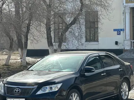 Toyota Camry 2014 года за 9 200 000 тг. в Павлодар – фото 2