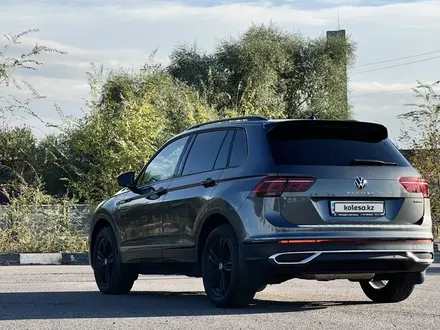 Volkswagen Tiguan 2021 года за 18 500 000 тг. в Алматы – фото 4