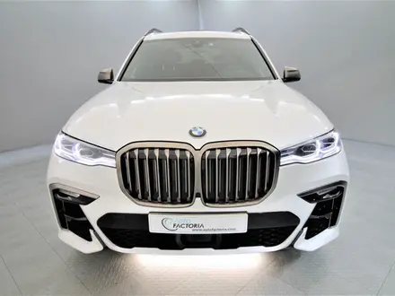BMW X7 2021 года за 60 000 000 тг. в Актау