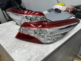 Фонарь,фара зидний на Toyota Camry 70 LED за 110 000 тг. в Алматы