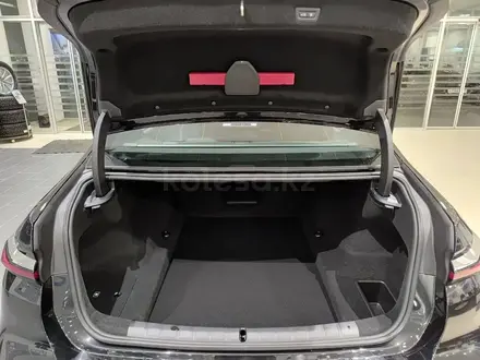 BMW 740 XDrive 3.0 2025 года за 69 700 000 тг. в Алматы – фото 18