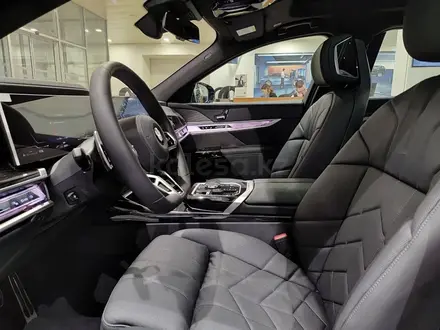 BMW 740 XDrive 3.0 2025 года за 69 700 000 тг. в Алматы – фото 11