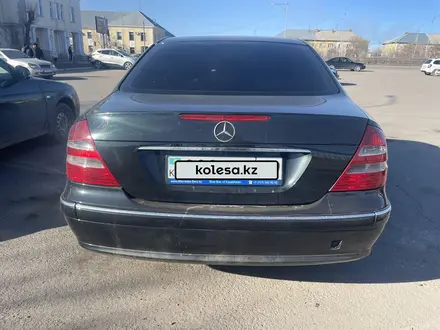 Mercedes-Benz E 200 2004 года за 4 000 000 тг. в Астана – фото 2