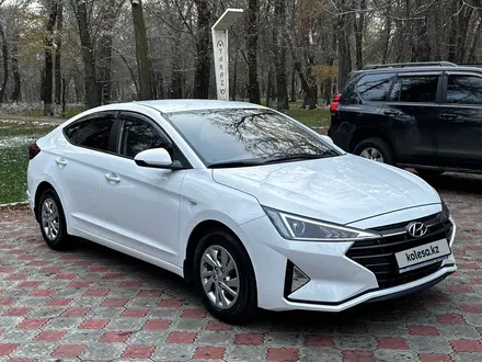 Hyundai Elantra 2019 года за 8 300 000 тг. в Тараз