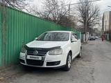Volkswagen Jetta 2010 года за 2 900 000 тг. в Алматы