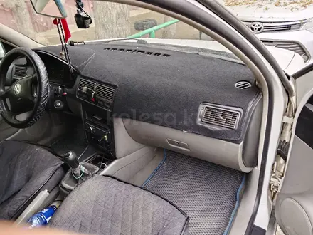 Volkswagen Golf 2001 года за 1 800 000 тг. в Павлодар