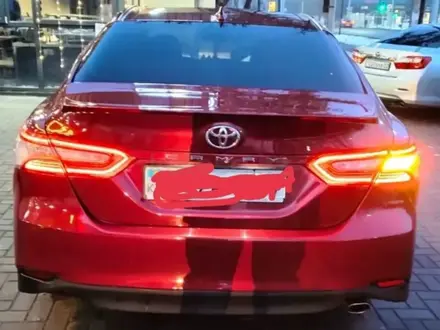 Toyota Camry 2020 года за 13 500 000 тг. в Алматы