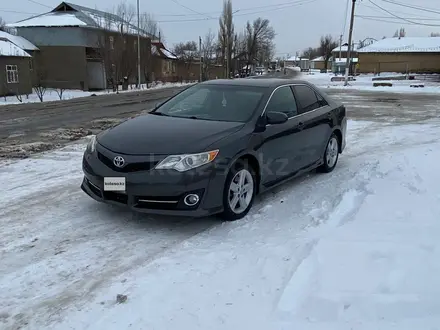 Toyota Camry 2014 года за 6 200 000 тг. в Шымкент – фото 2