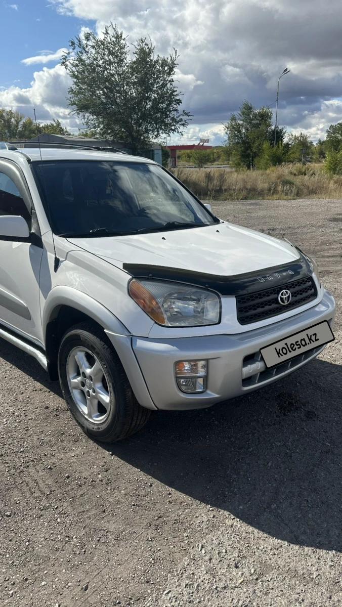 Toyota RAV4 2002 г.