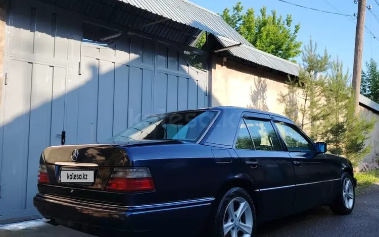 Mercedes-Benz E 280 1995 года за 2 500 000 тг. в Шымкент