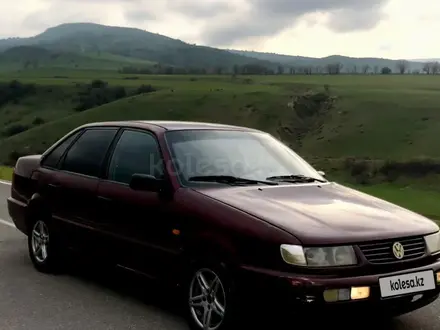 Volkswagen Passat 1994 года за 1 500 000 тг. в Шымкент – фото 5