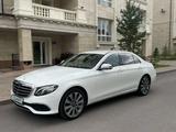 Mercedes-Benz E 200 2018 годаfor22 000 000 тг. в Алматы